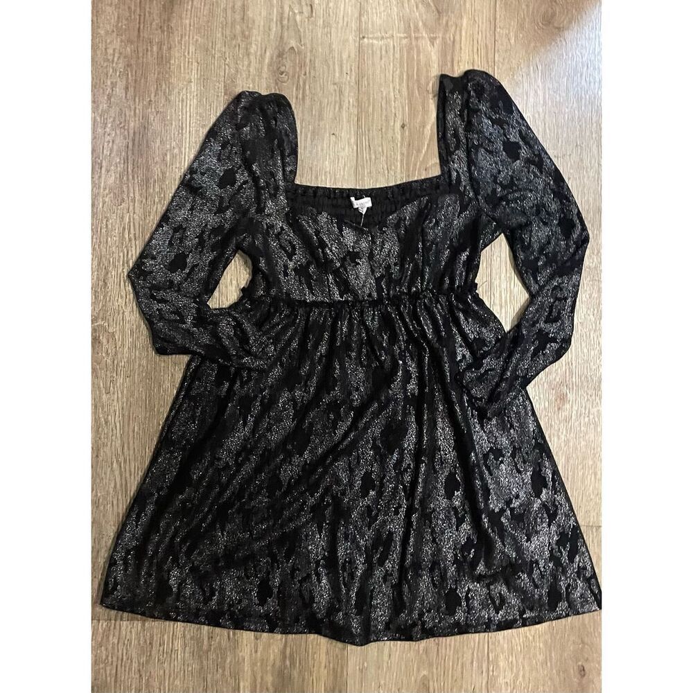 Coco + Jaimeson Versona Silver and Black Mini Dress Long Puffy Sleeve New Medium